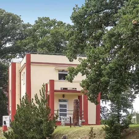 Three-bedroom In Apartment
